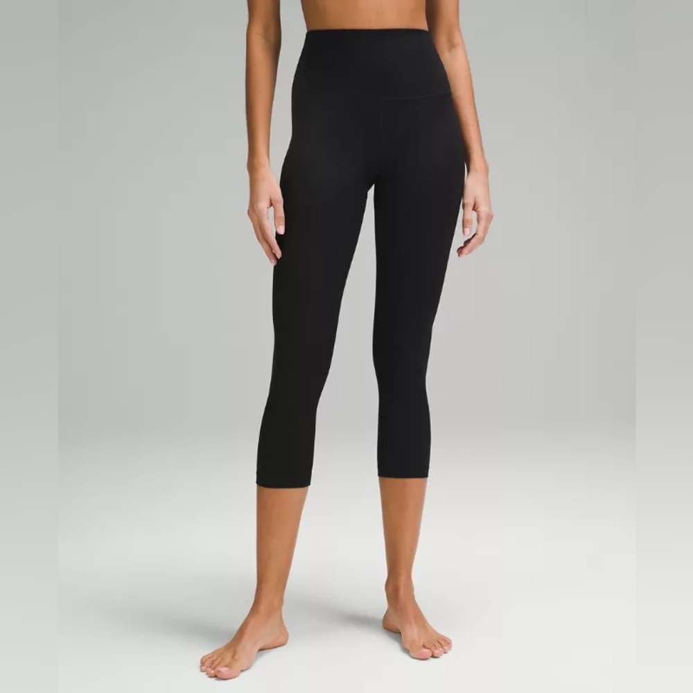 Lululemon Black Crop Legging 21” Mid-Rise